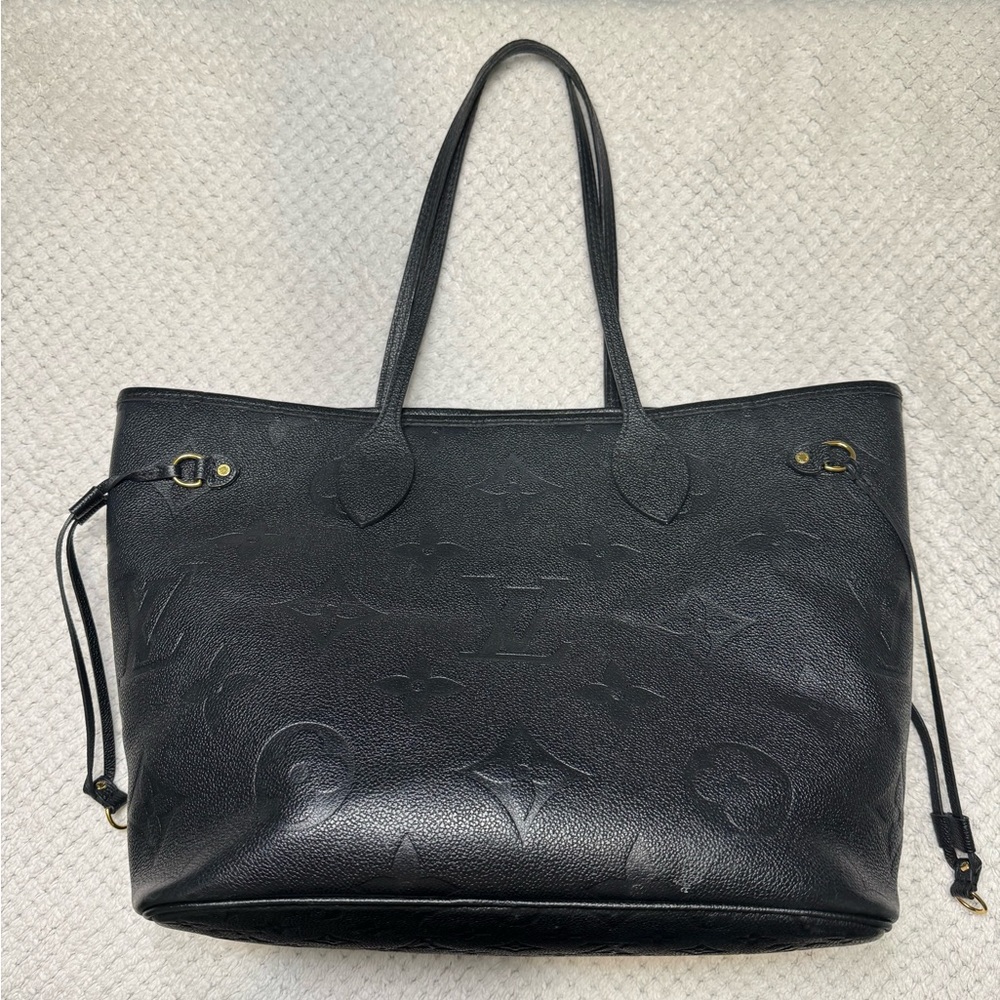 Louis Vuitton Neverfull - Black Empriente
